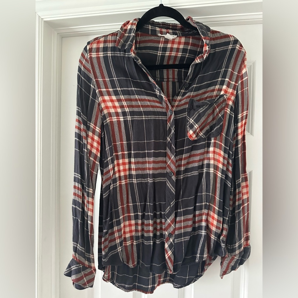 beachlunchlounge Plaid Button-Down Shirt in Navy, Red, Cream